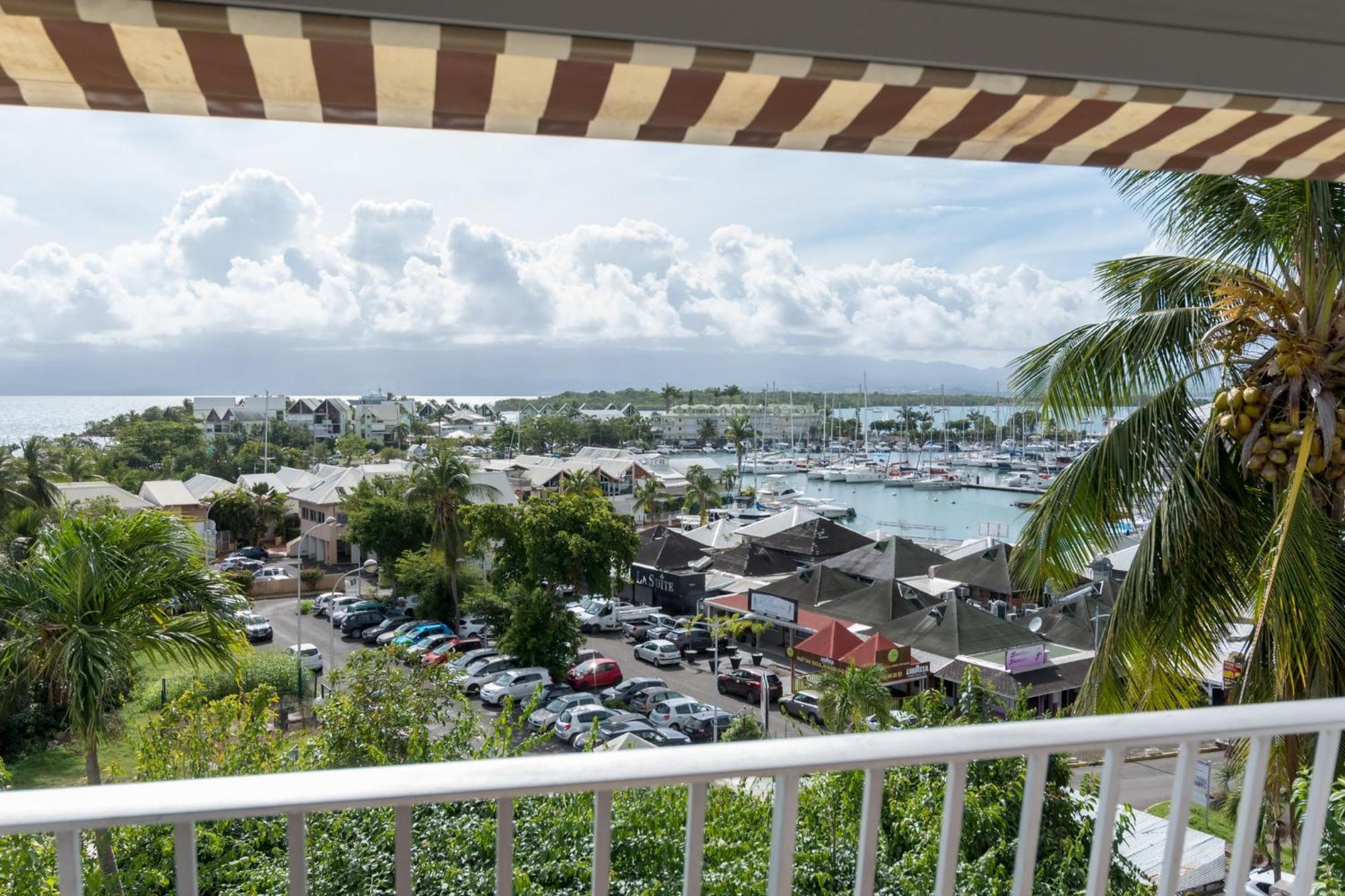 Superbe Studio En Duplex, Vue Sur Mer Et Piscine Apartment Le Gosier  Luaran gambar