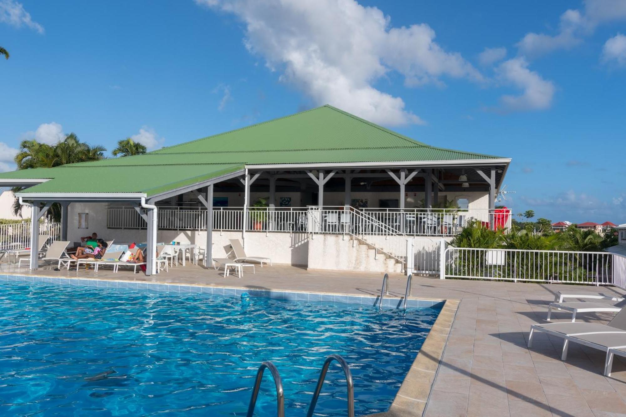 Superbe Studio En Duplex, Vue Sur Mer Et Piscine Apartment Le Gosier  Luaran gambar
