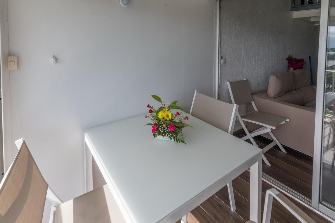 Superbe Studio En Duplex, Vue Sur Mer Et Piscine Apartment Le Gosier  Luaran gambar