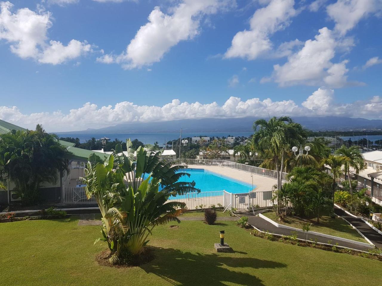 Superbe Studio En Duplex, Vue Sur Mer Et Piscine Apartment Le Gosier  Luaran gambar